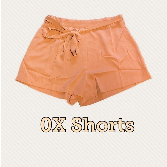 Pants - PLUS Size Shorts With Tie And Zip Size 0X